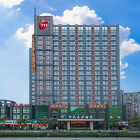 宁波鄞州客运总站地铁站c口附近四星级酒店