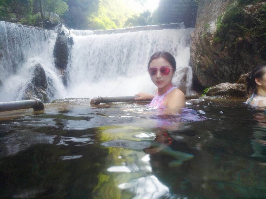 凉山州旅游,世界最大温泉瀑布——螺髻九十九里