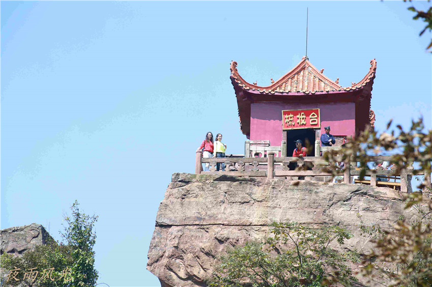 与叔婶3月28日湖南张家界五雷山特此烧香拜佛一日游