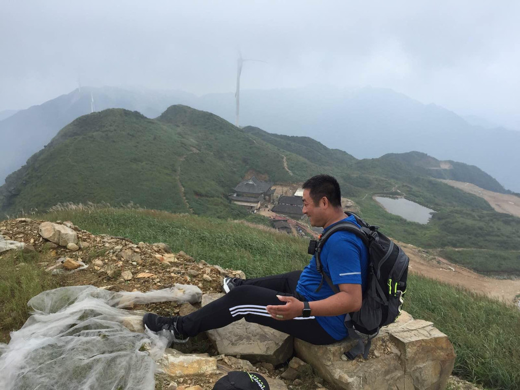 美丽天湖山