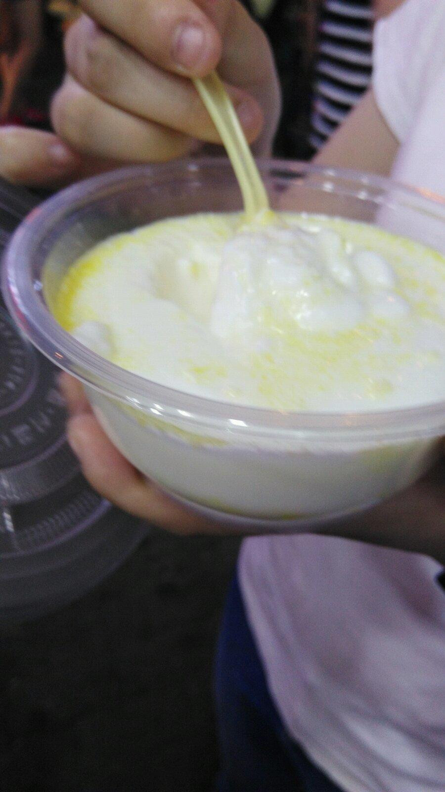 这个貌似手抓羊肉店的酸奶~不靠谱喜欢这家