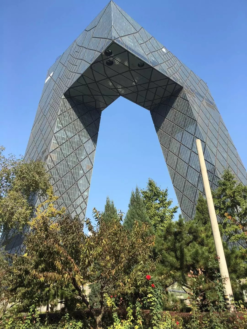                大裤衩(中央电视