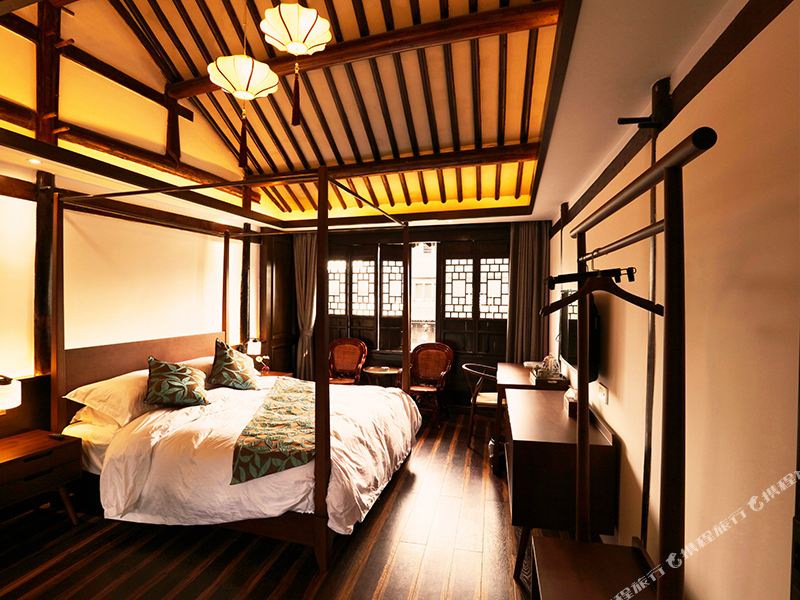 南浔诗缘江南枕水民宿1晚+南浔古镇门票2张·