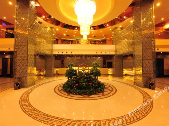 酒店内设大,中,小餐厅可满足您不同的就餐需求,名师亲理,中西融合