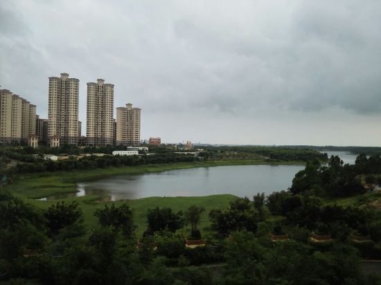 雷州樟树湾大酒店