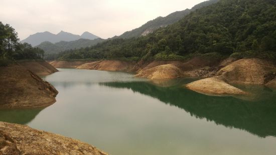 阳春八甲仙湖度假山庄