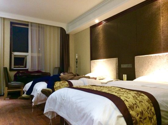 洪湖滨江国际大酒店预订价格,联系电话\位置地