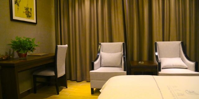 宝鸡凤翔红元酒店1晚+小灵山水世界门票2张【