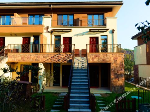 欢墅·度假别墅(北京古北长城源著店)