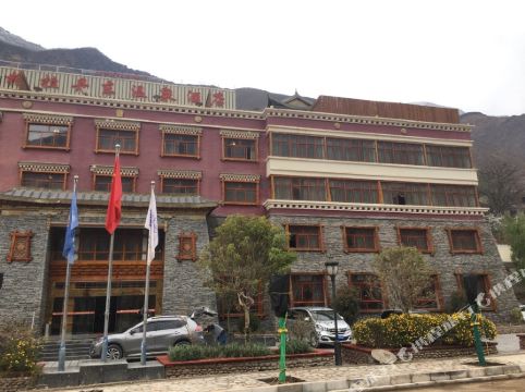 西藏格拉丹东温泉酒店