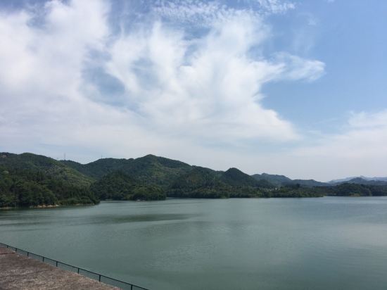 诸暨东白湖休闲度假中心