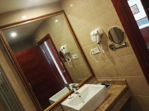 潜山建钢大酒店