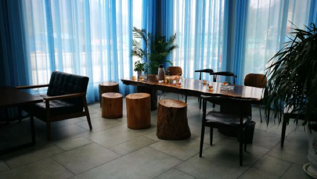 波密平措康桑度假酒店