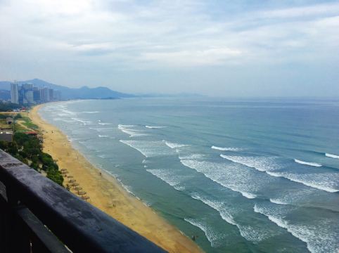 惠东虹海湾沙滩五星海景度假酒店