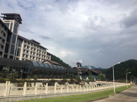 柞水麓苑国际大酒店