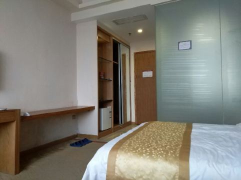 定南龙辉大酒店