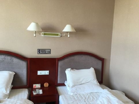 策勒县鹏源大酒店