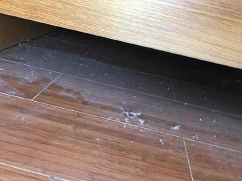 还要门票25元/人,卫生简直差极,厕所臭味,最恶心就是床下及门后的灰尘