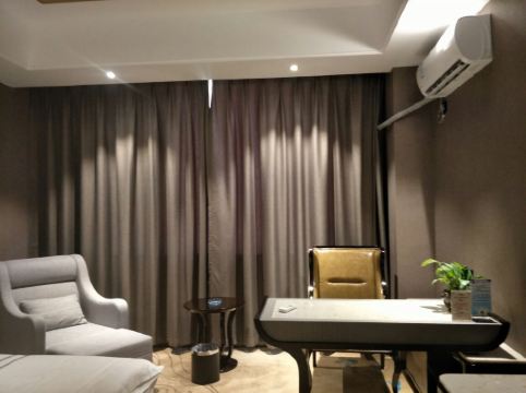 精河领御国际精品酒店