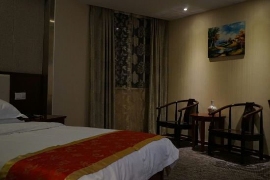 附近的宾馆旅社位置 Cghzf1VilJGAFtqzAAIySwkd9tk640_W_550_412.jpg