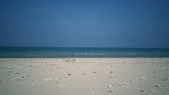 潿洲島貝殼沙灘濱海 海景 木屋