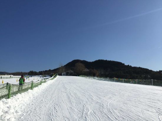 北京南山滑雪場雪頓木屋預訂價格,聯繫電話\位置地址【攜程酒店】